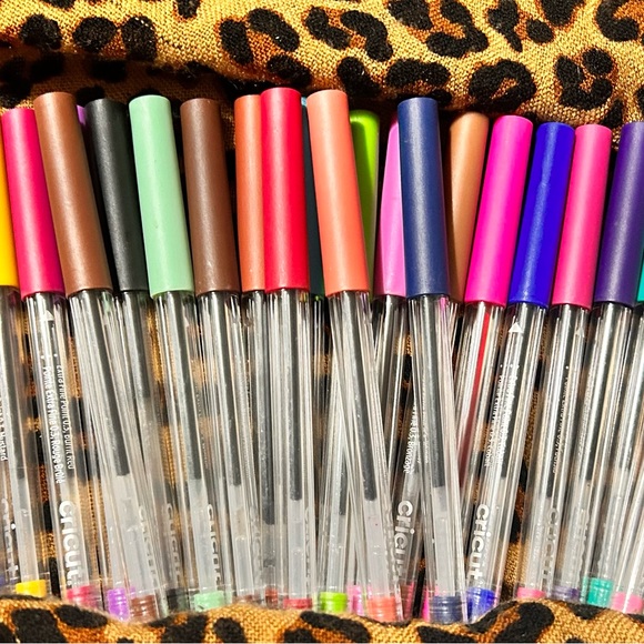Cricut Fine Tip Pen Set - Picture 3 of 4